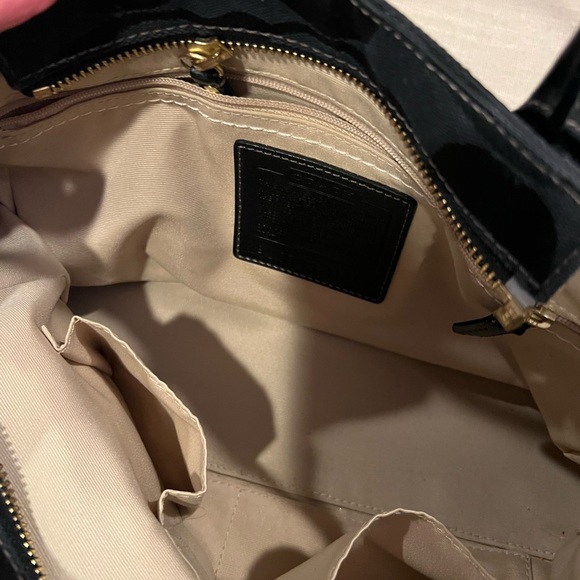 Coach Hampton Madeleine black great condition. - Picture 3 of 8